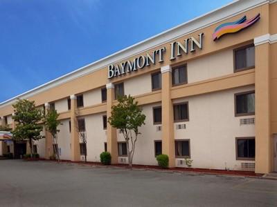 Готель Baymont By Wyndham Memphis East Екстер'єр фото