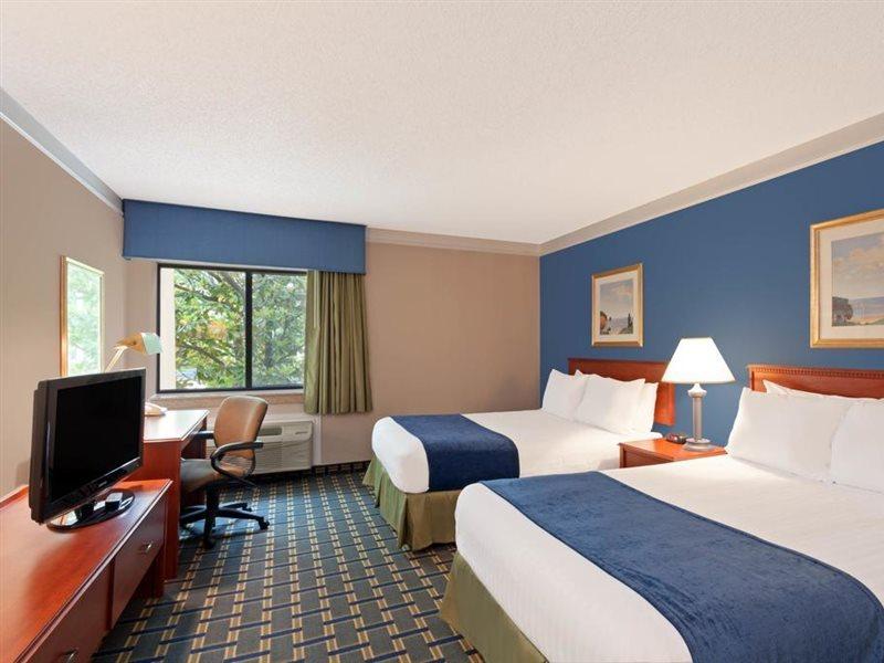 Готель Baymont By Wyndham Memphis East Екстер'єр фото